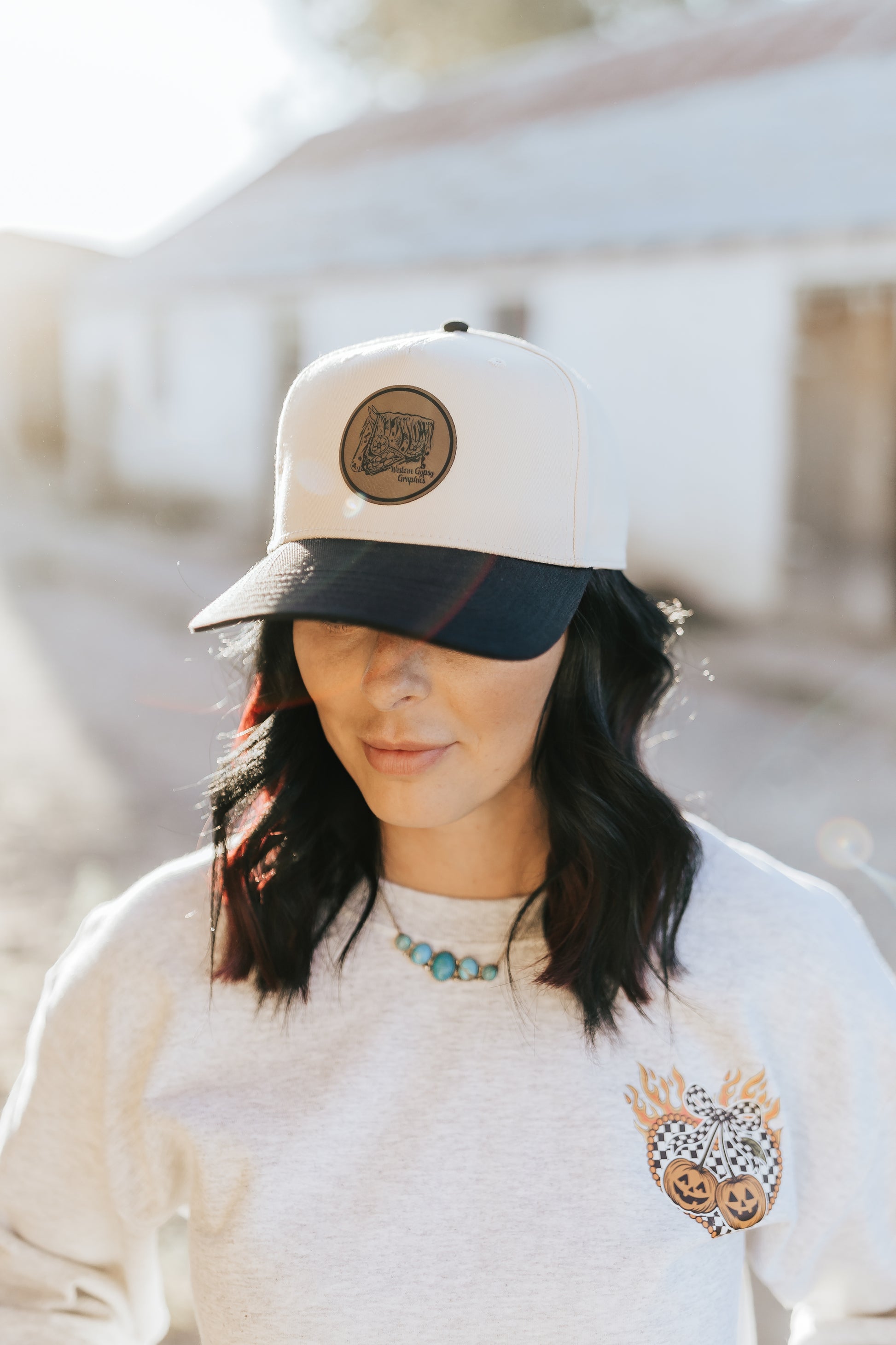 WESTERN GYPSY GRAPHICS LEATHER LOGO TRUCKER HAT