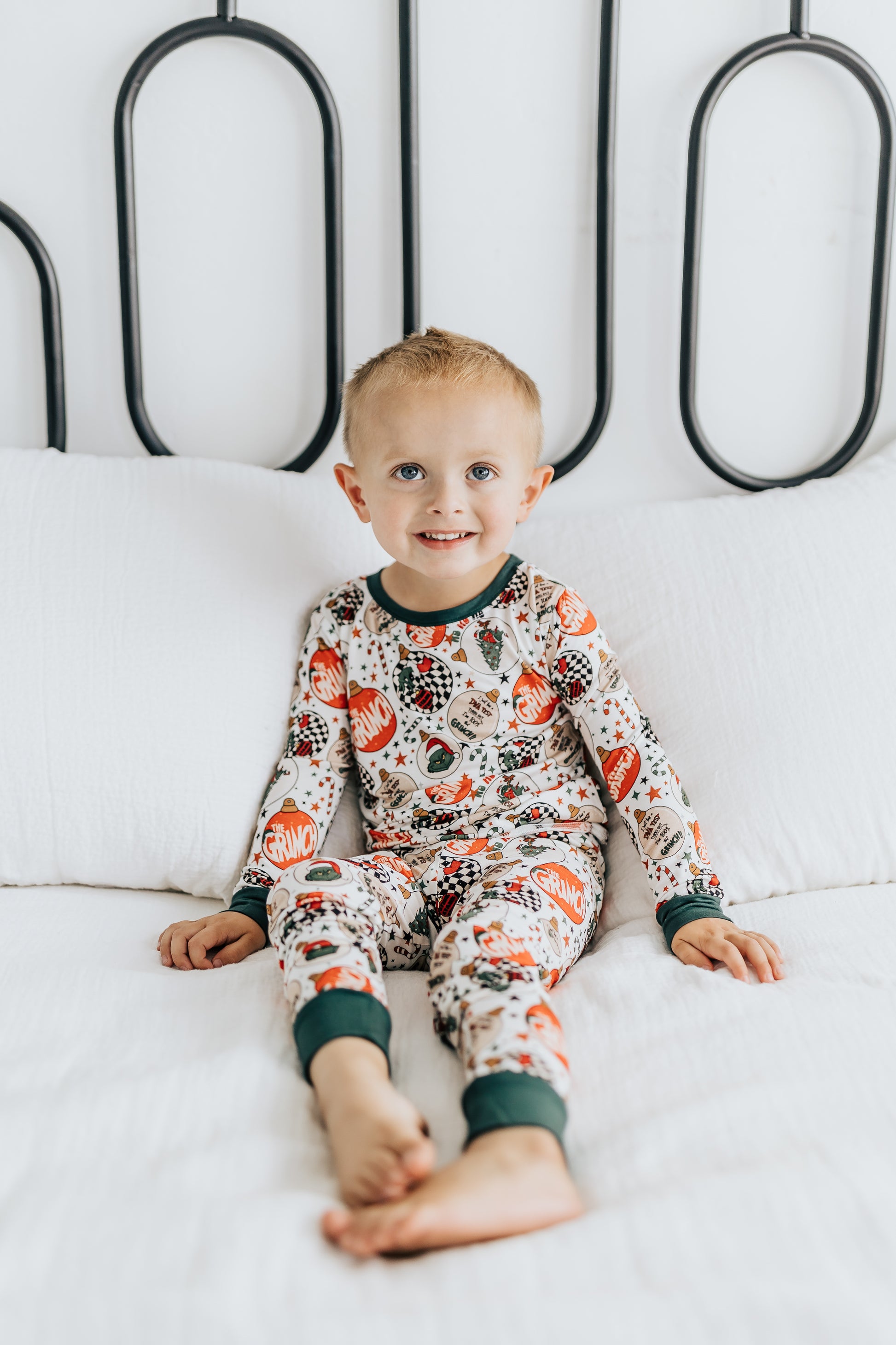 THE GRINCH ORNAMENT BAMBOO PJS