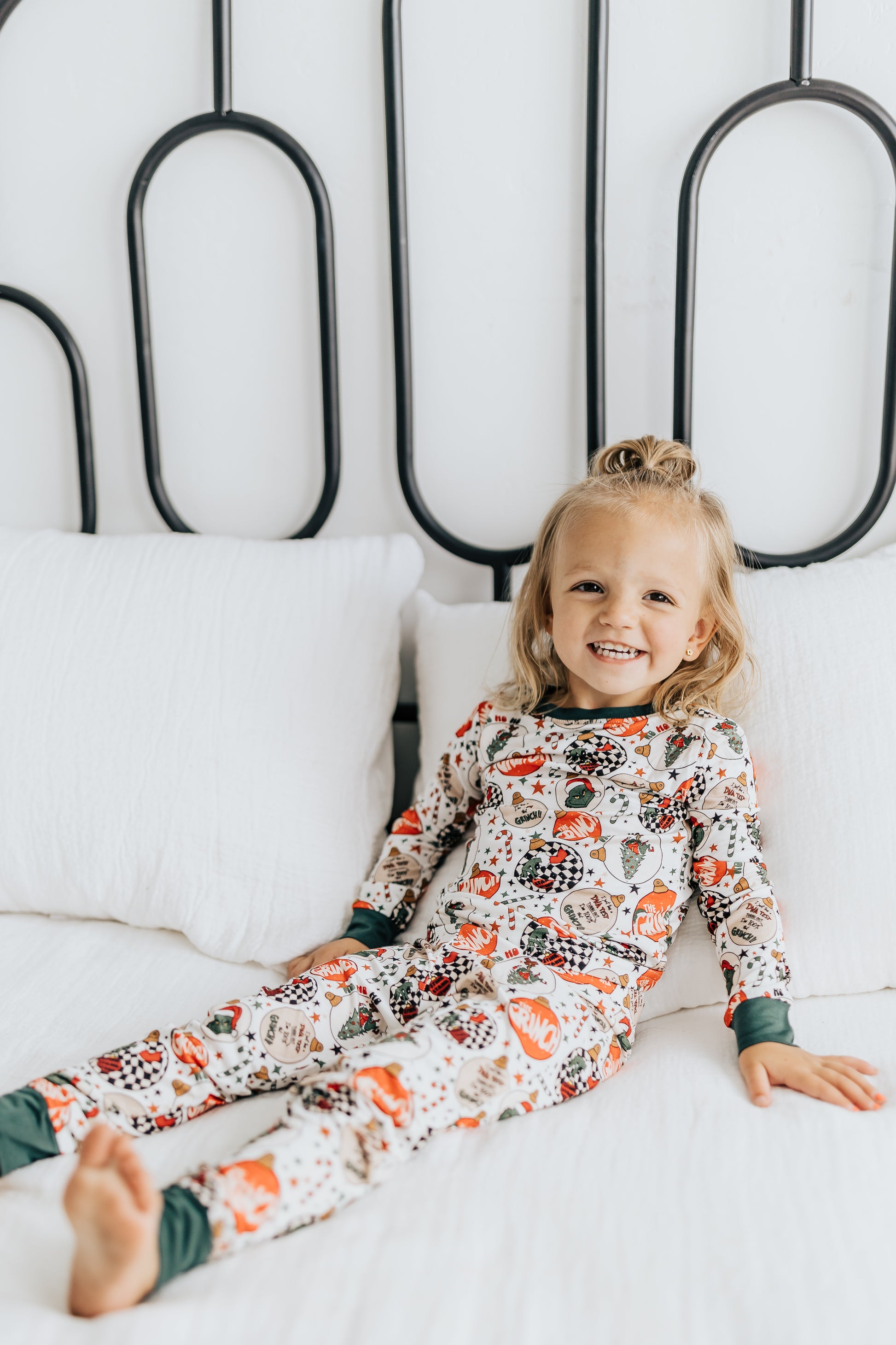 THE GRINCH ORNAMENT BAMBOO PJS