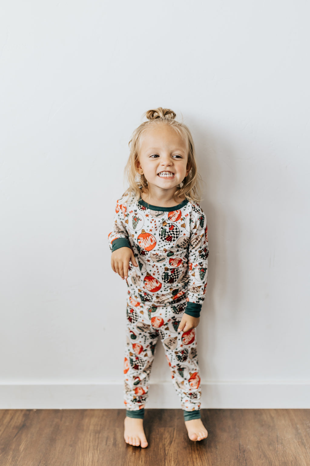 THE GRINCH ORNAMENT BAMBOO PJS