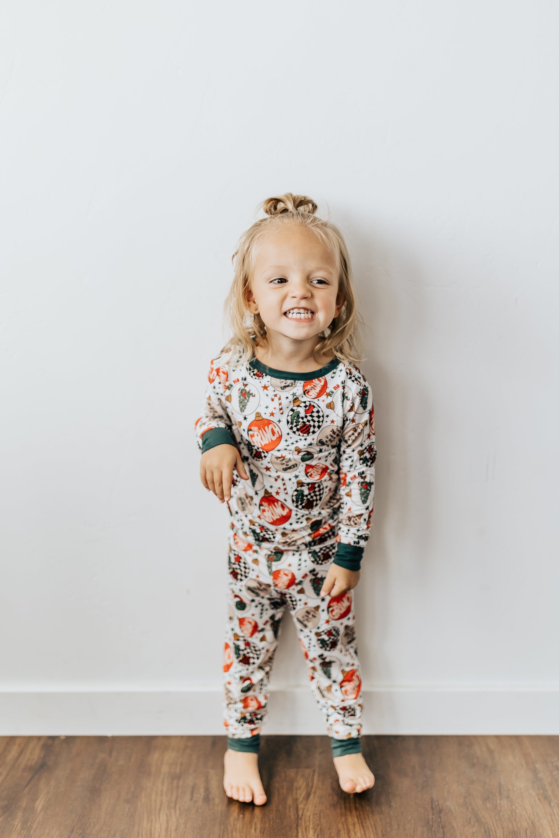 THE GRINCH ORNAMENT BAMBOO PJS