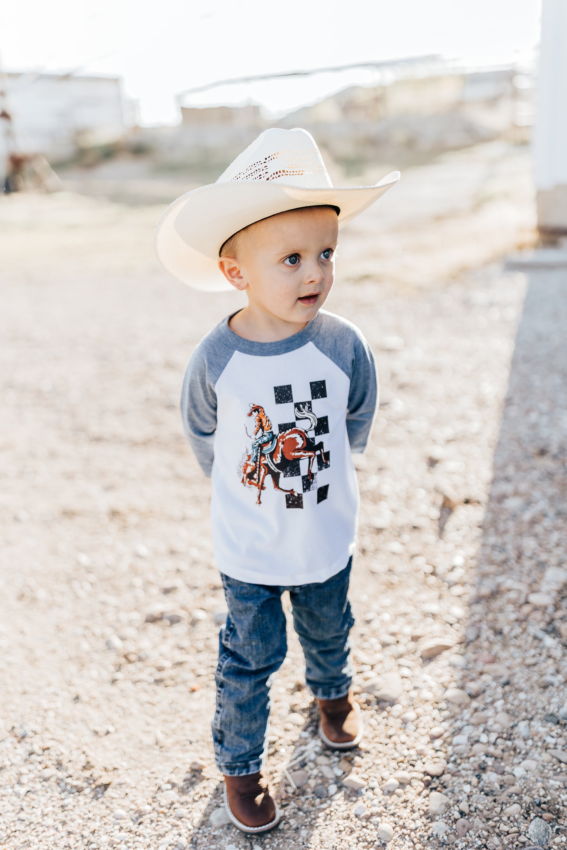 BUCKIN HORSE BASEBALL TEE