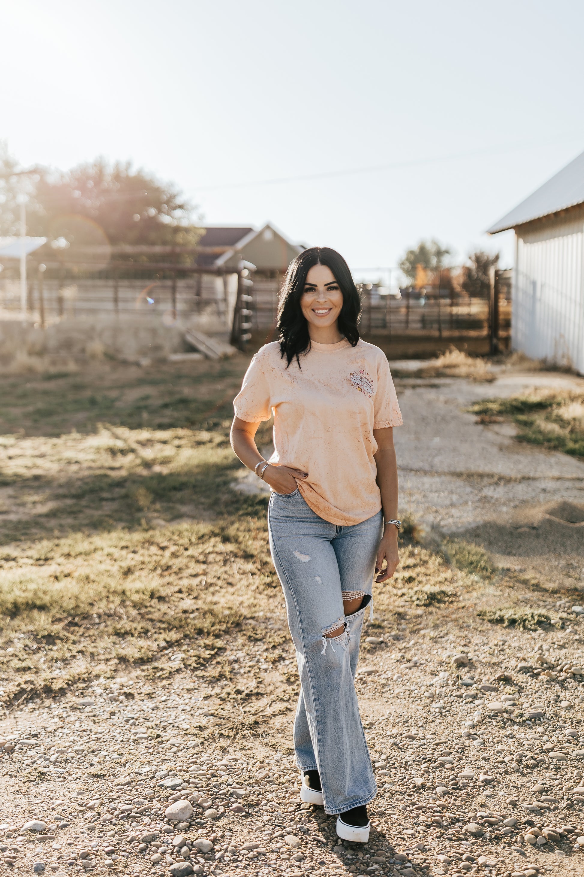FEELING LUCKY ACID WASH TEE