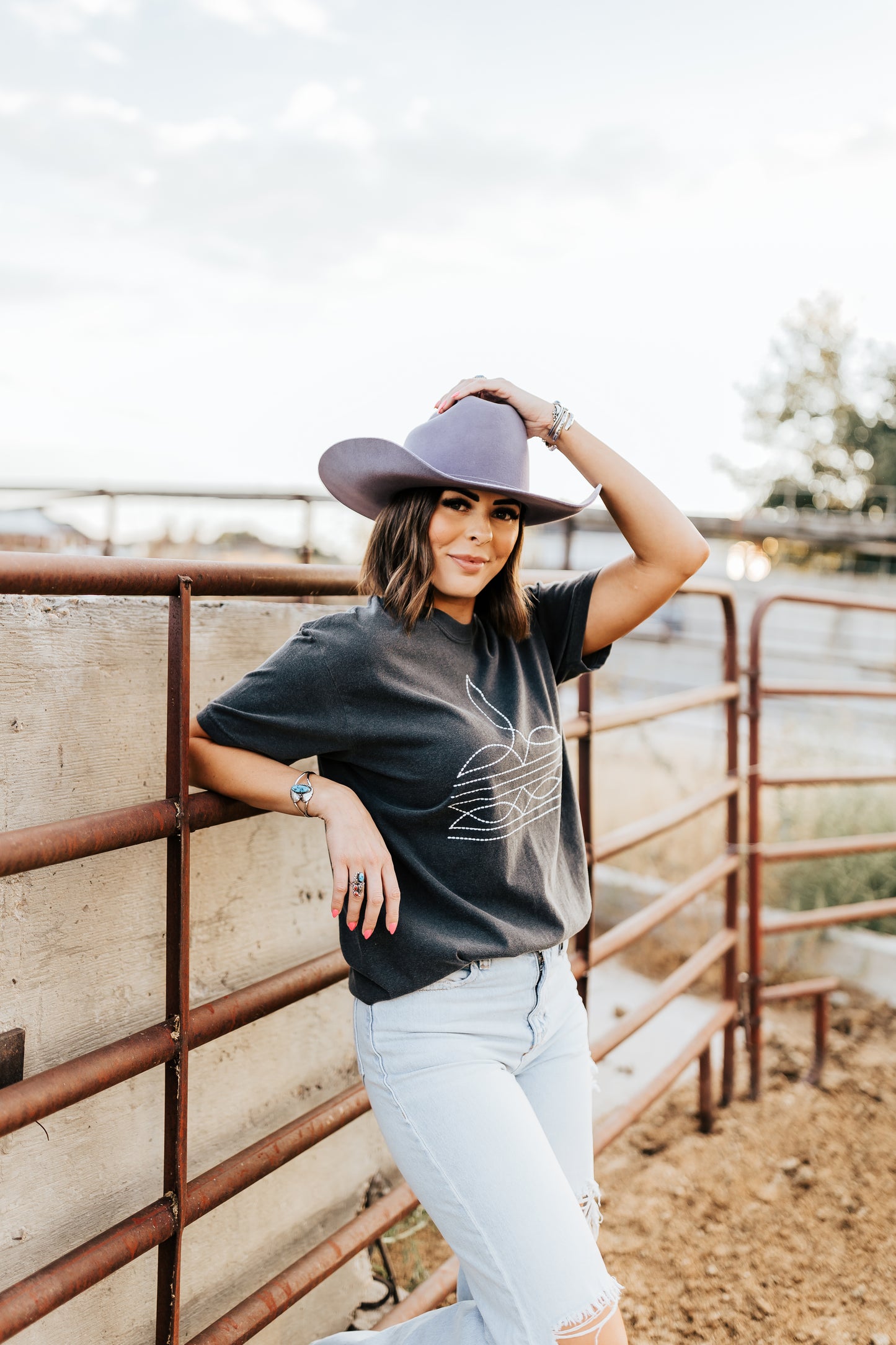 BOOT STITCH TEE