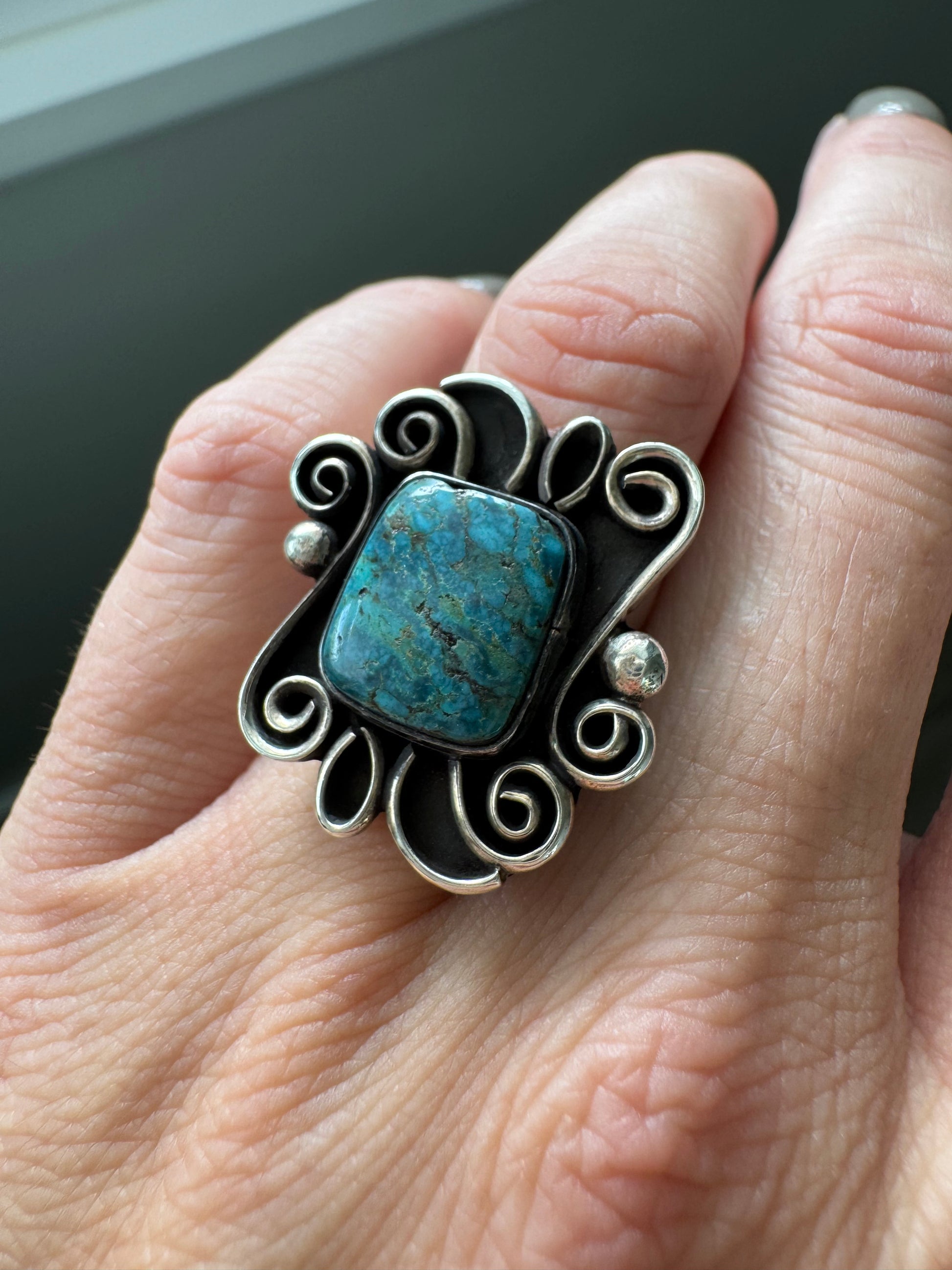 VINTAGE STERLING TURQUOISE RING SIZE 4.5