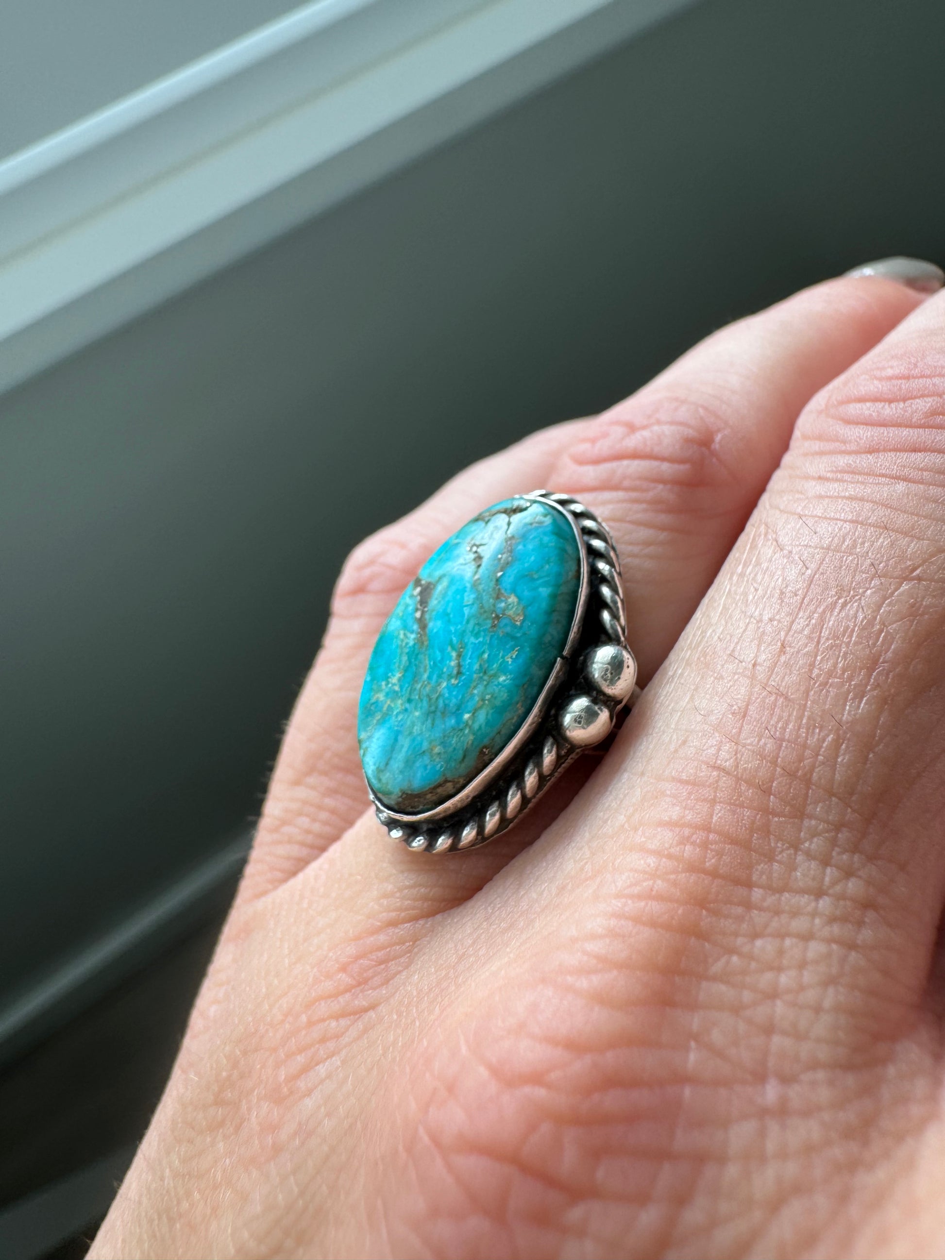VINTAGE STERLING TURQUOISE RING SIZE 4.5