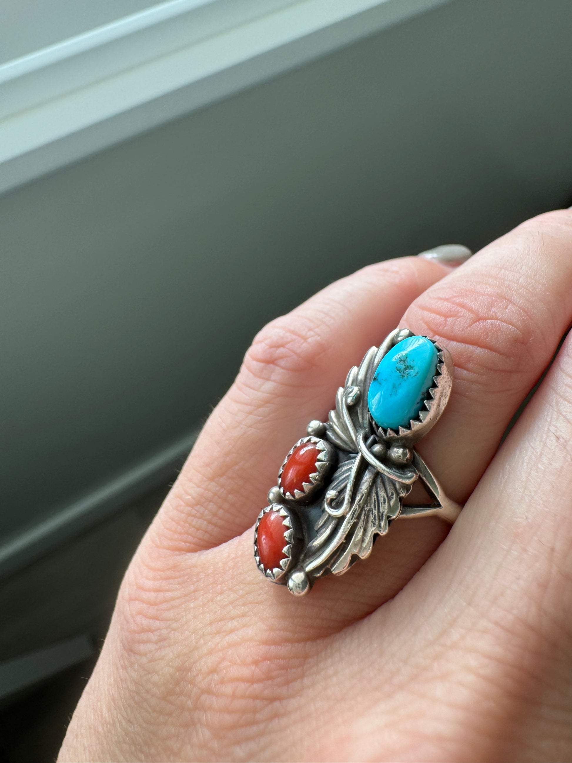 VINTAGE STERLING TURQUOISE RING SIZE 6