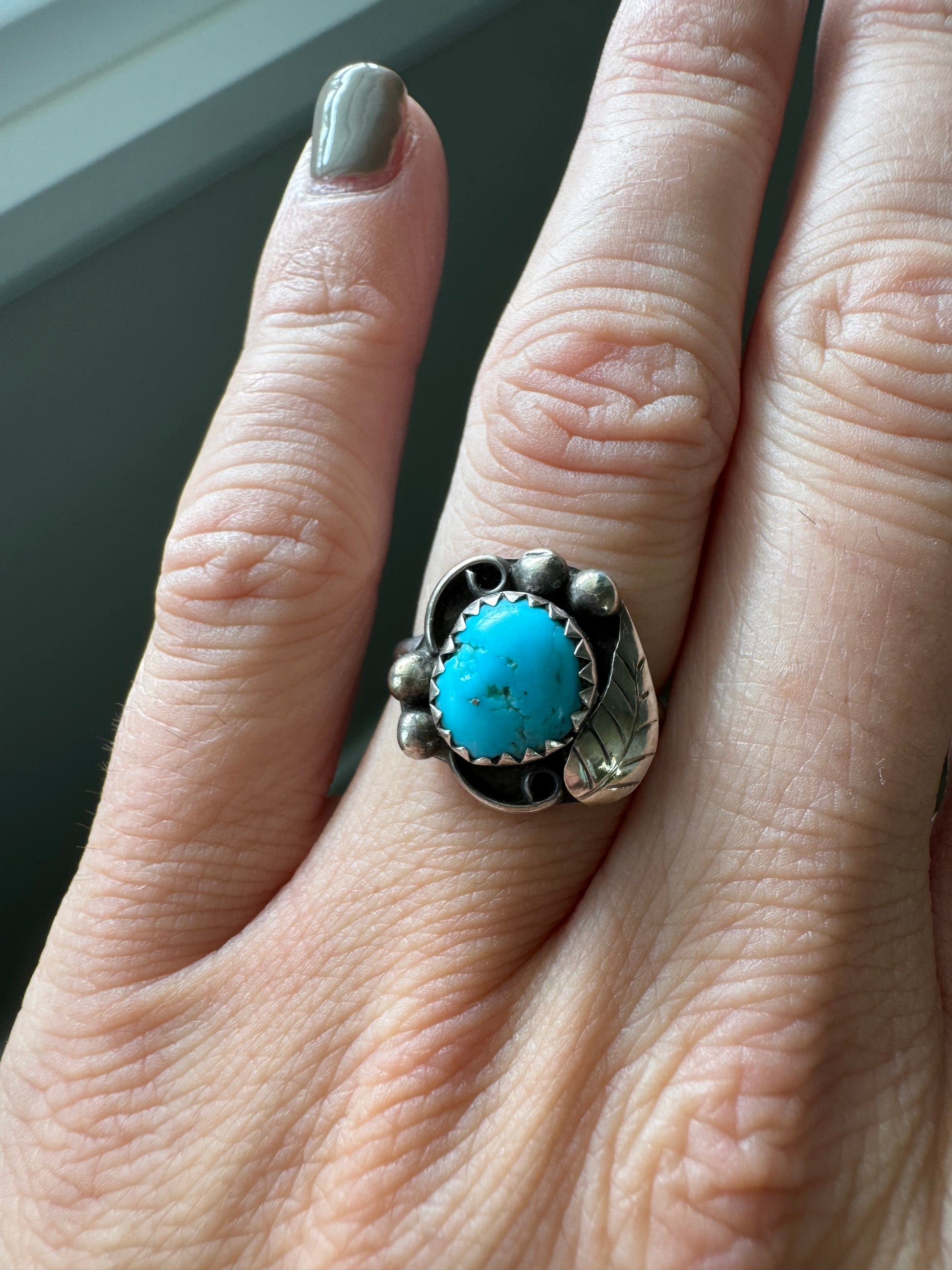 VINTAGE STERLING TURQUOISE RING SIZE 4.5