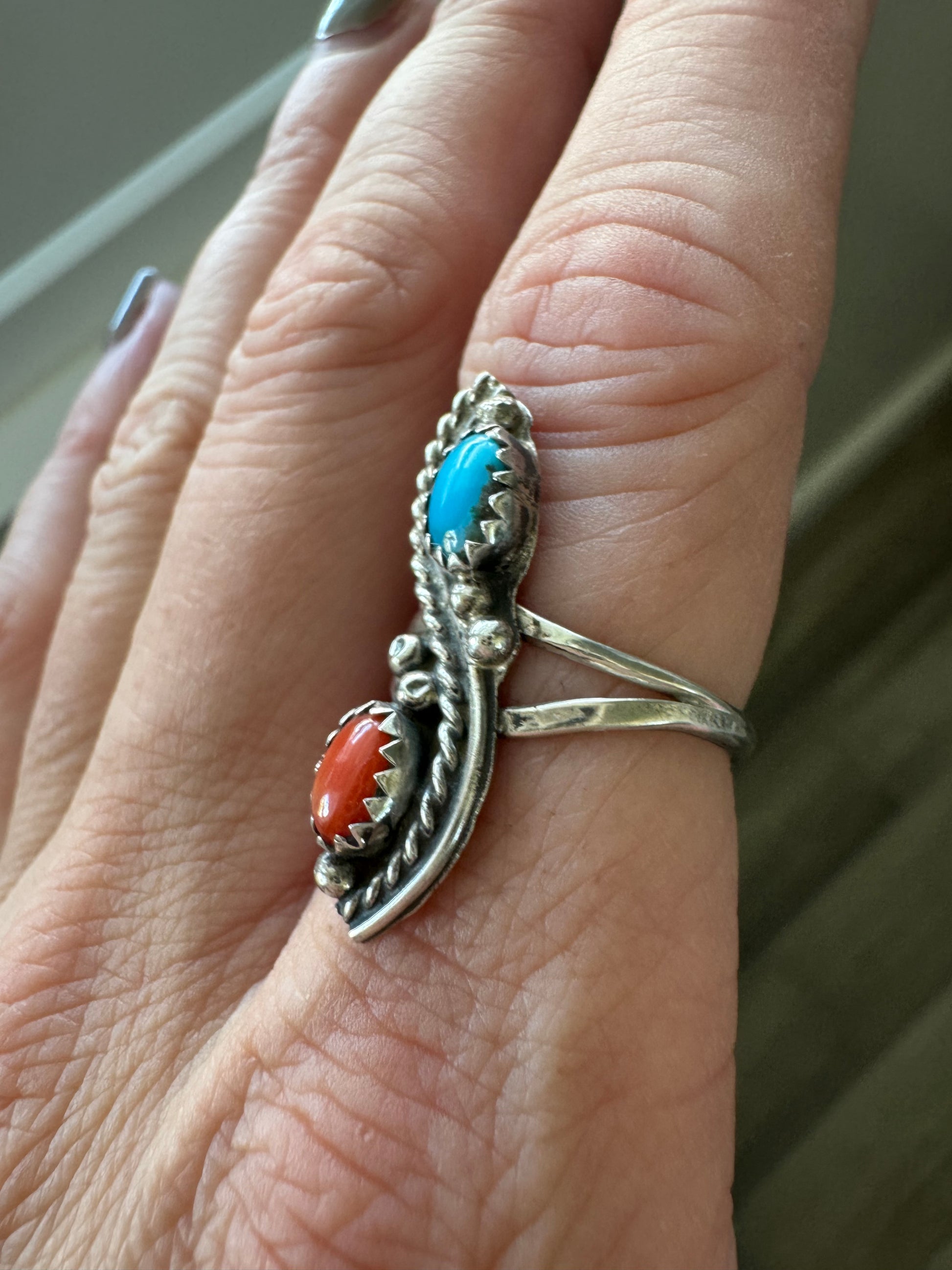 VINTAGE STERLING TURQUOISE & CORAL RING SIZE 6.5