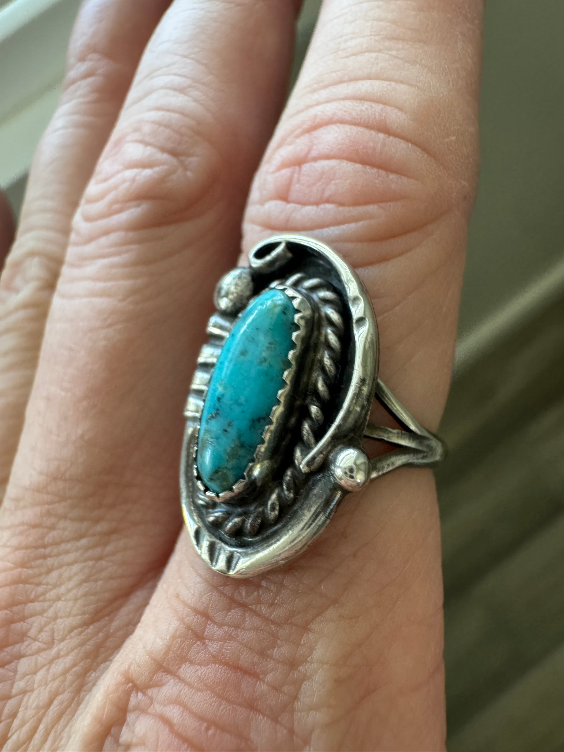 VINTAGE STERLING TURQUOISE RING SIZE 6.5